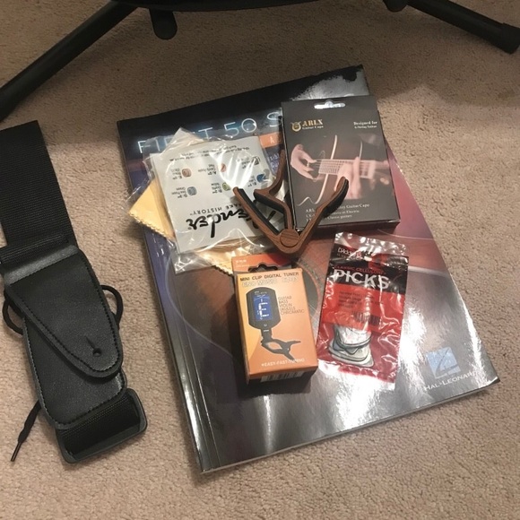 Brand New Acoustic Guitar - Picture 5 of 6